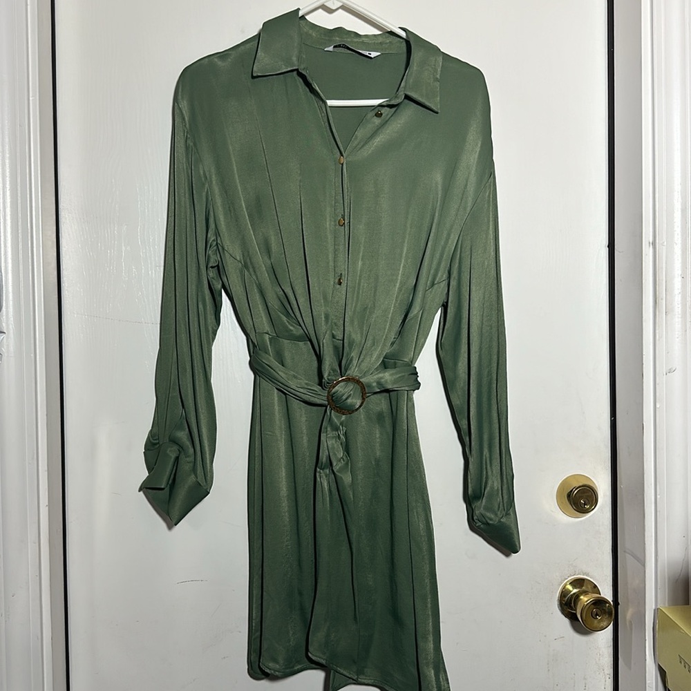 {VGUC} $89 ZARA Khaki Green Satin Belted Mini Shirt Dress - Picture 2 of 11